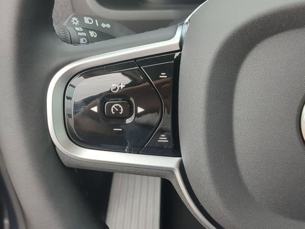 Thumbnail: 2026 Volvo XC90 - 22