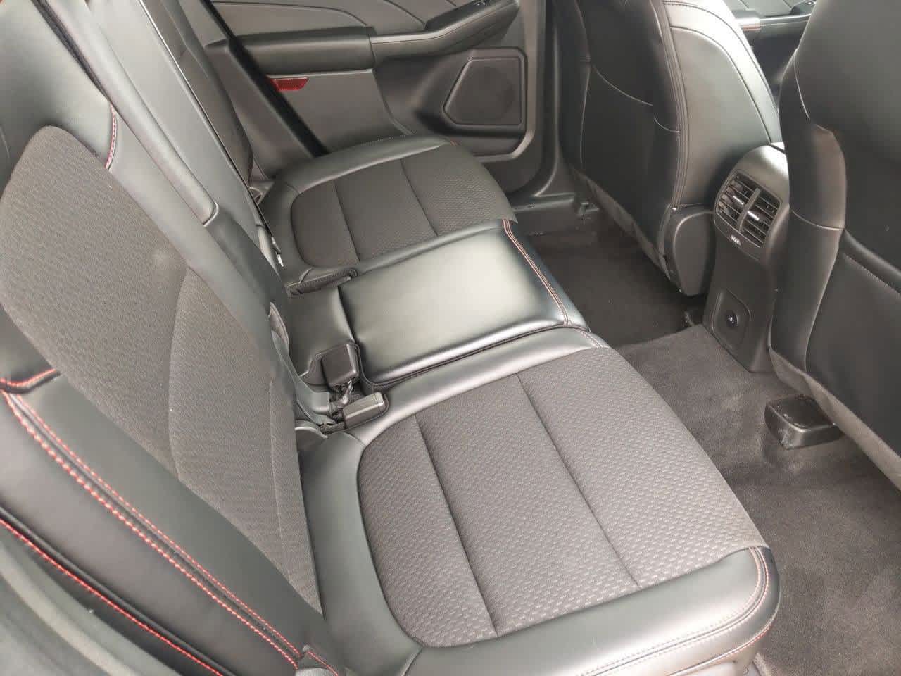 2024 Ford Escape ST-Line 19