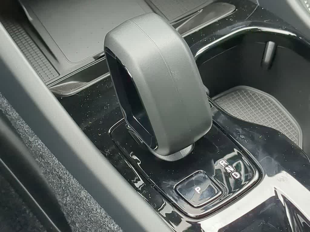 Thumbnail: 2026 Volvo XC40 - 32