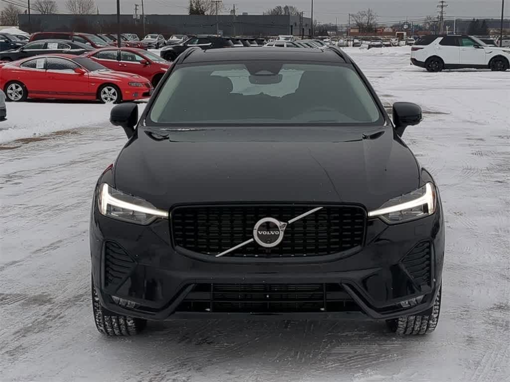 Thumbnail: 2025 Volvo XC60 - 9