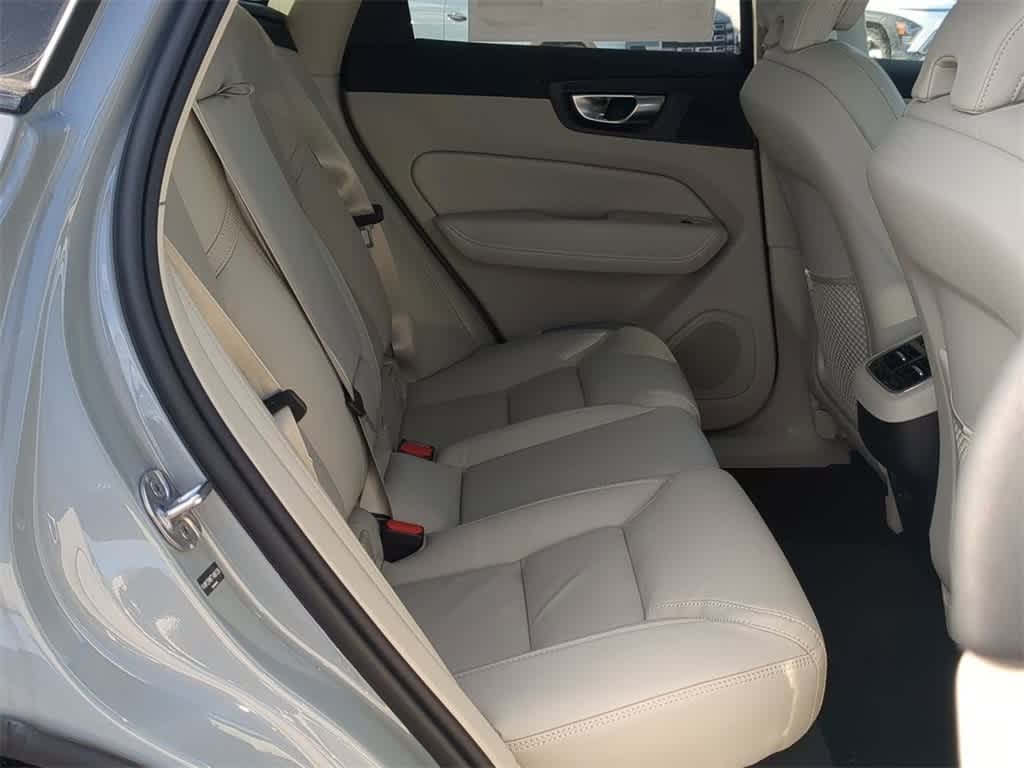 Thumbnail: 2026 Volvo XC60 - 19