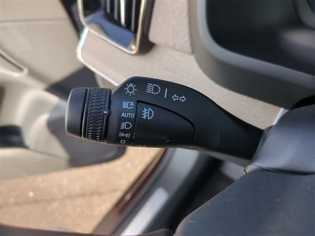 Thumbnail: 2026 Volvo XC90 - 20