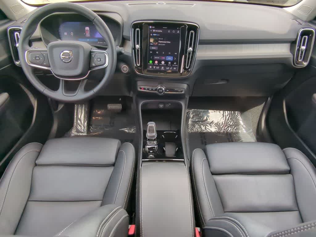 Thumbnail: 2026 Volvo XC40 - 13