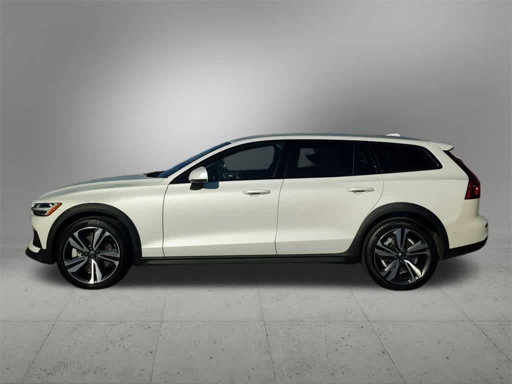 Thumbnail: 2025 Volvo S60 - 3