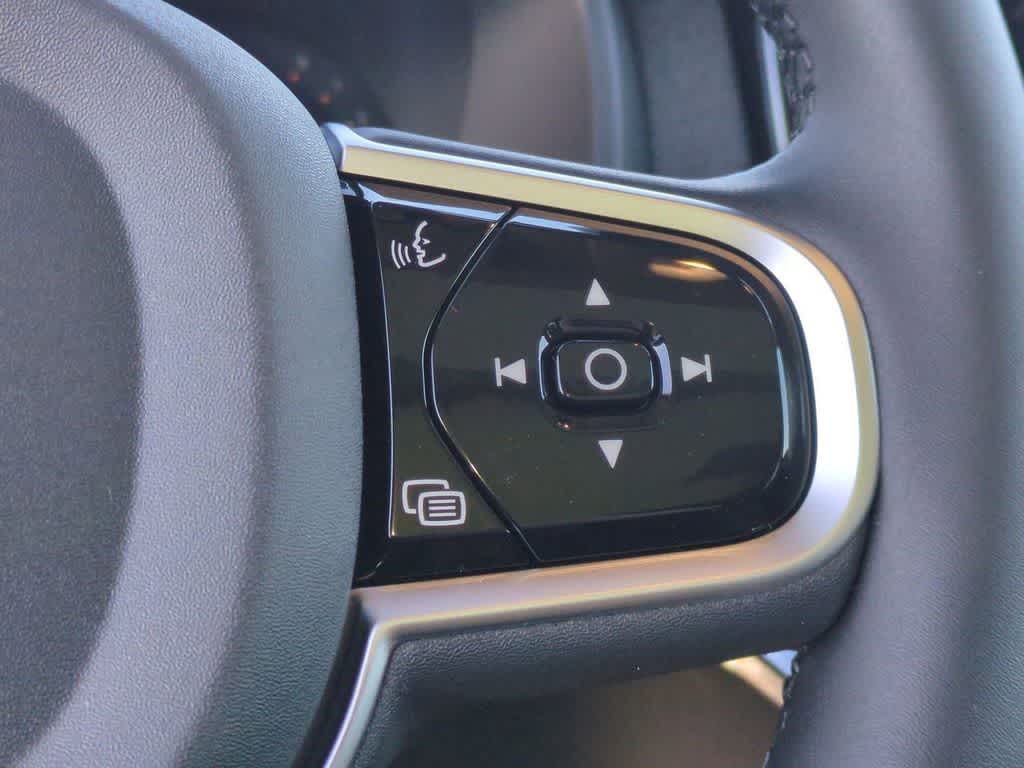 Thumbnail: 2026 Volvo XC90 - 17