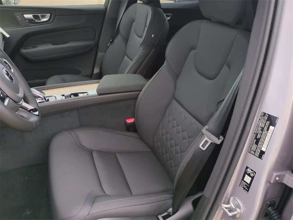 Thumbnail: 2026 Volvo XC60 - 15