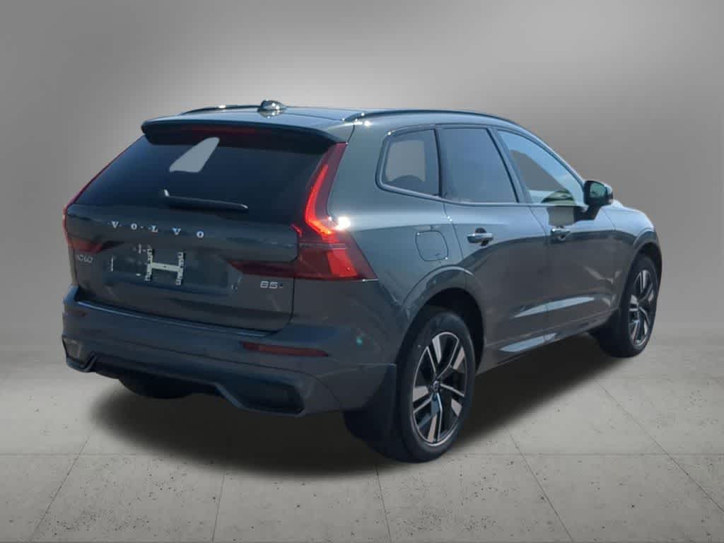 Thumbnail: 2026 Volvo XC60 - 6