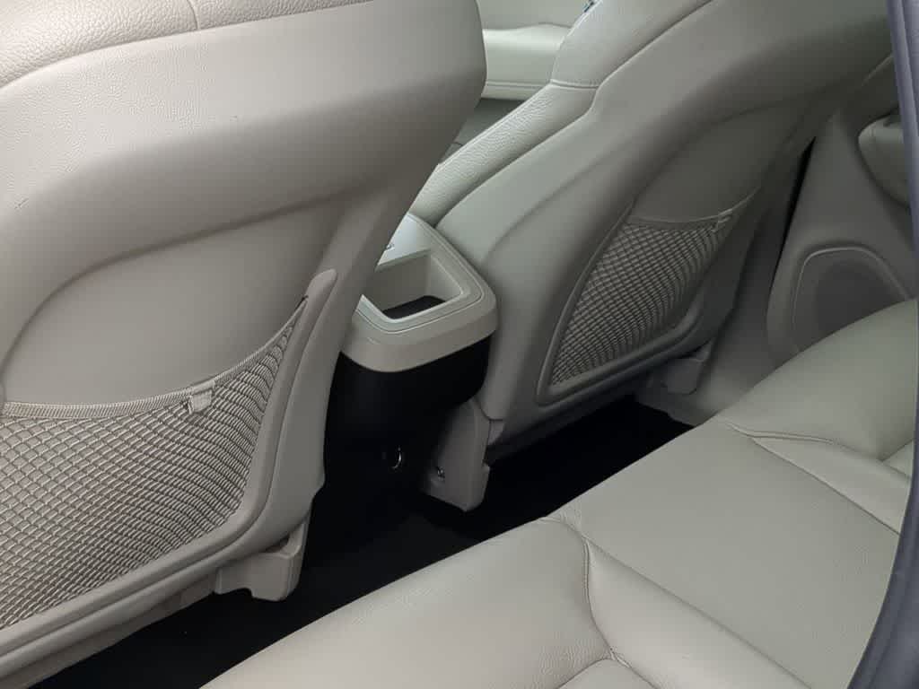 Thumbnail: 2019 Volvo XC60 - 17