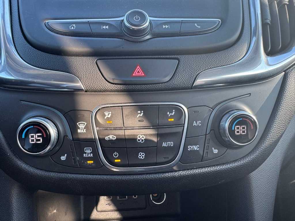 Thumbnail: 2020 Chevrolet Equinox - 21