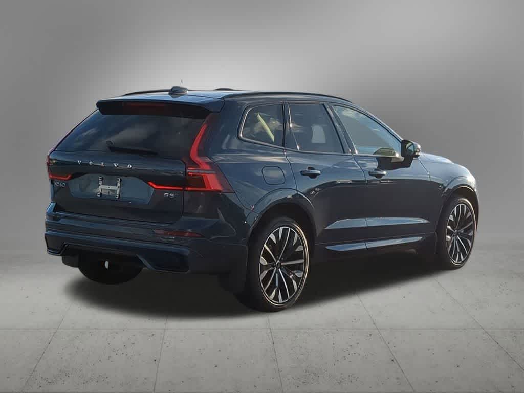 Thumbnail: 2026 Volvo XC60 - 6
