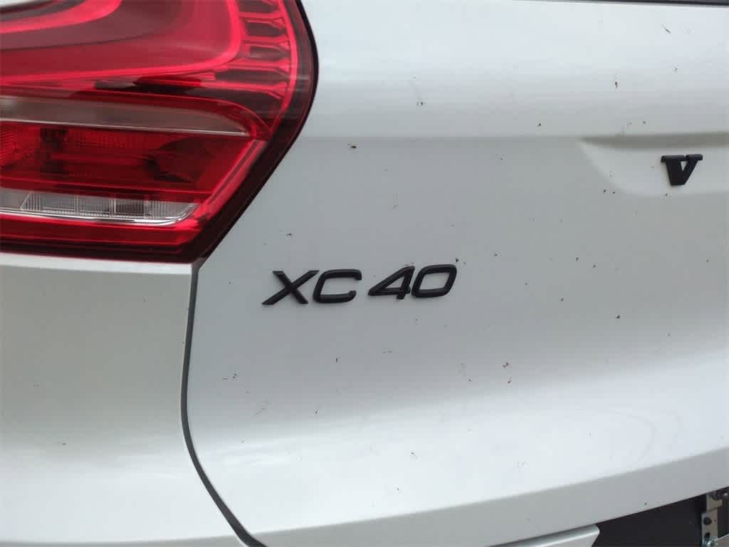 Thumbnail: 2026 Volvo XC40 - 12