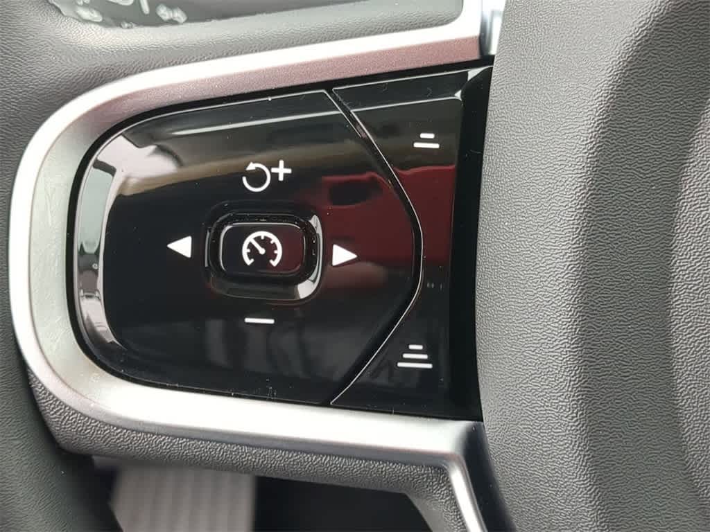 Thumbnail: 2025 Volvo XC90 - 24