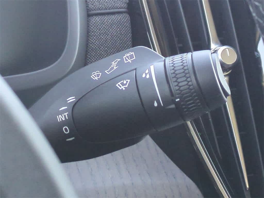 Thumbnail: 2026 Volvo XC90 - 25