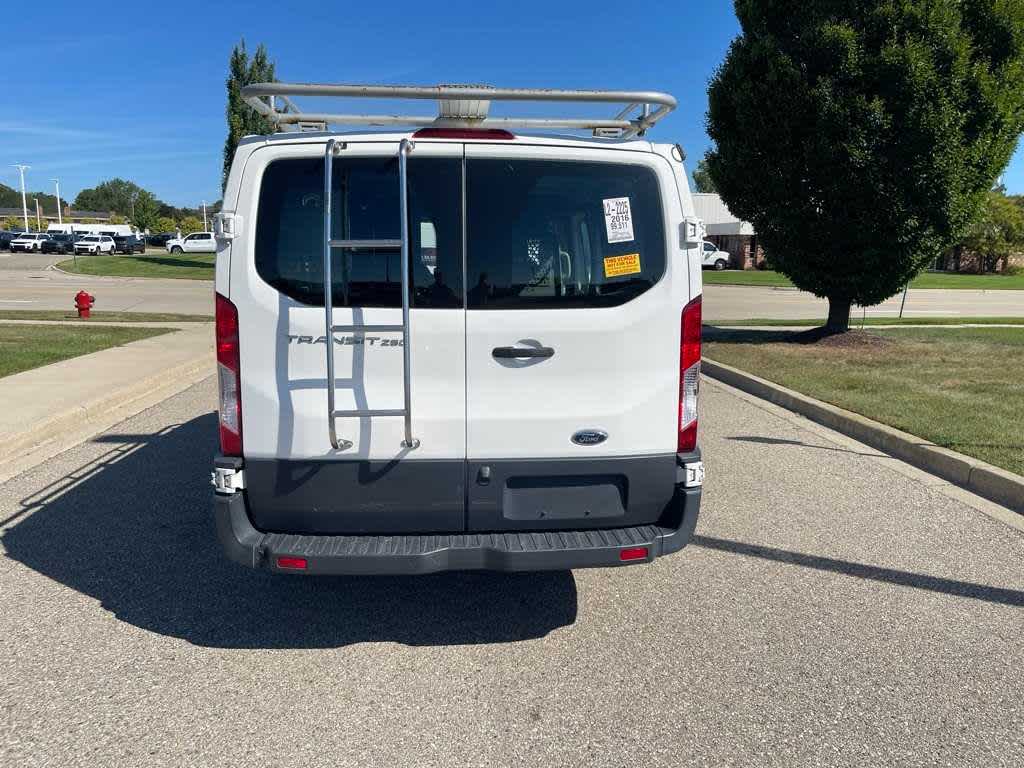 Thumbnail: 2016 Ford Transit Series - 4