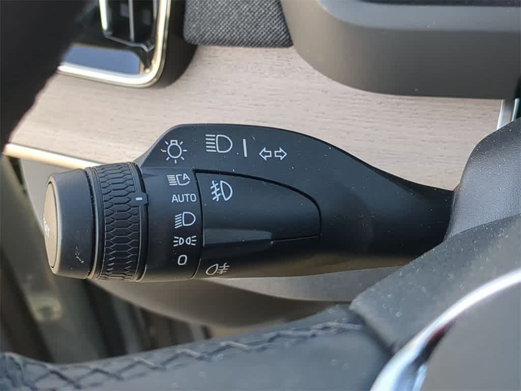 Thumbnail: 2026 Volvo XC90 - 27