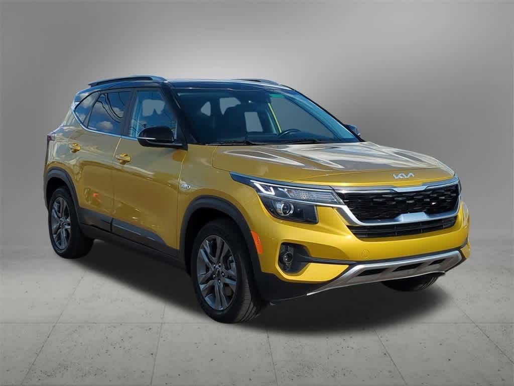 Thumbnail: 2022 Kia Seltos - 8