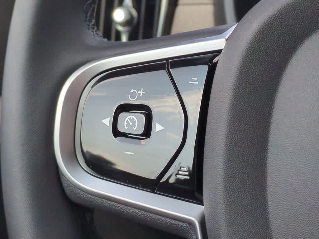 Thumbnail: 2026 Volvo XC90 - 23