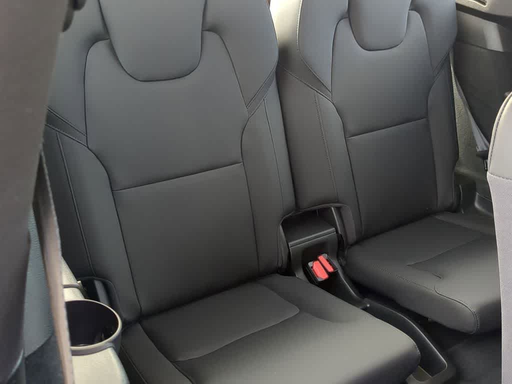 Thumbnail: 2026 Volvo XC90 - 21