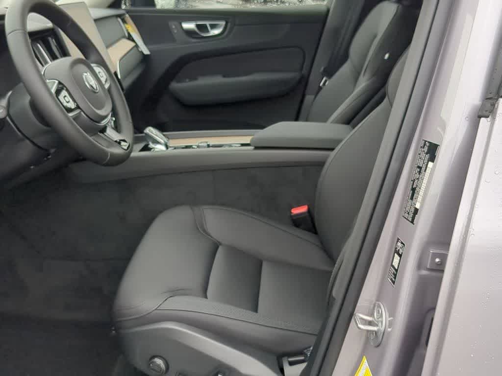 Thumbnail: 2026 Volvo XC60 - 15