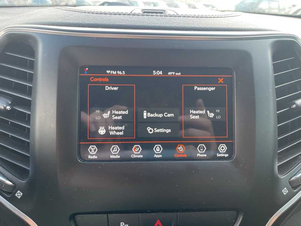 Thumbnail: 2020 Jeep Cherokee - 28