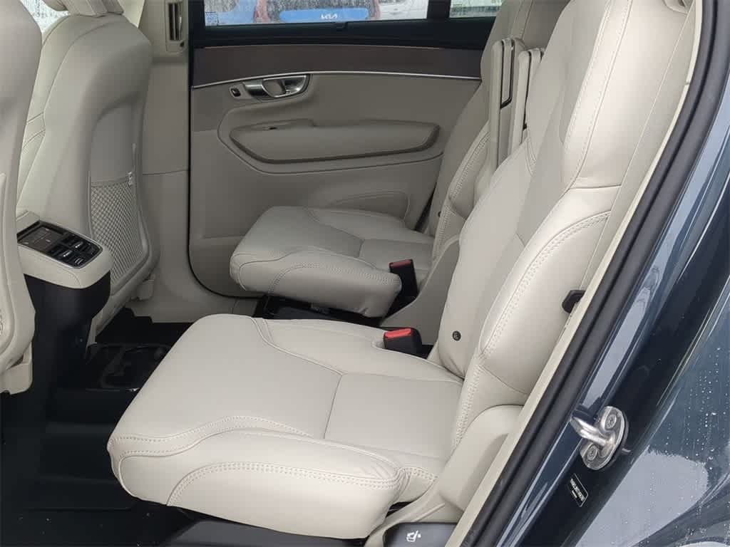 Thumbnail: 2026 Volvo XC90 - 18