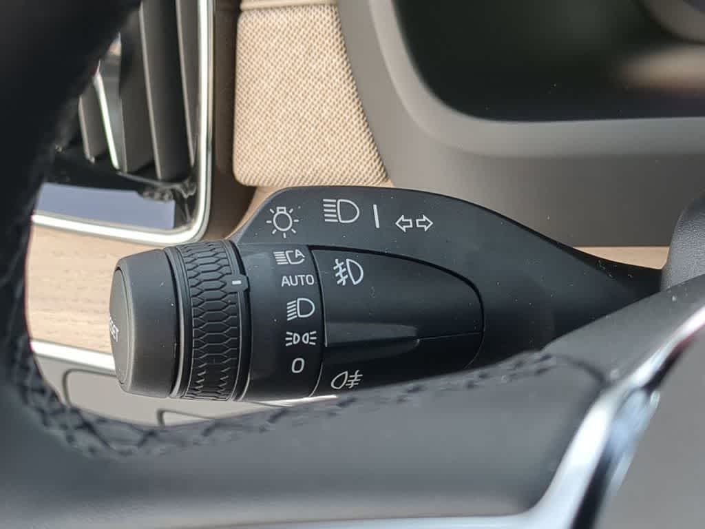 Thumbnail: 2026 Volvo XC90 - 18