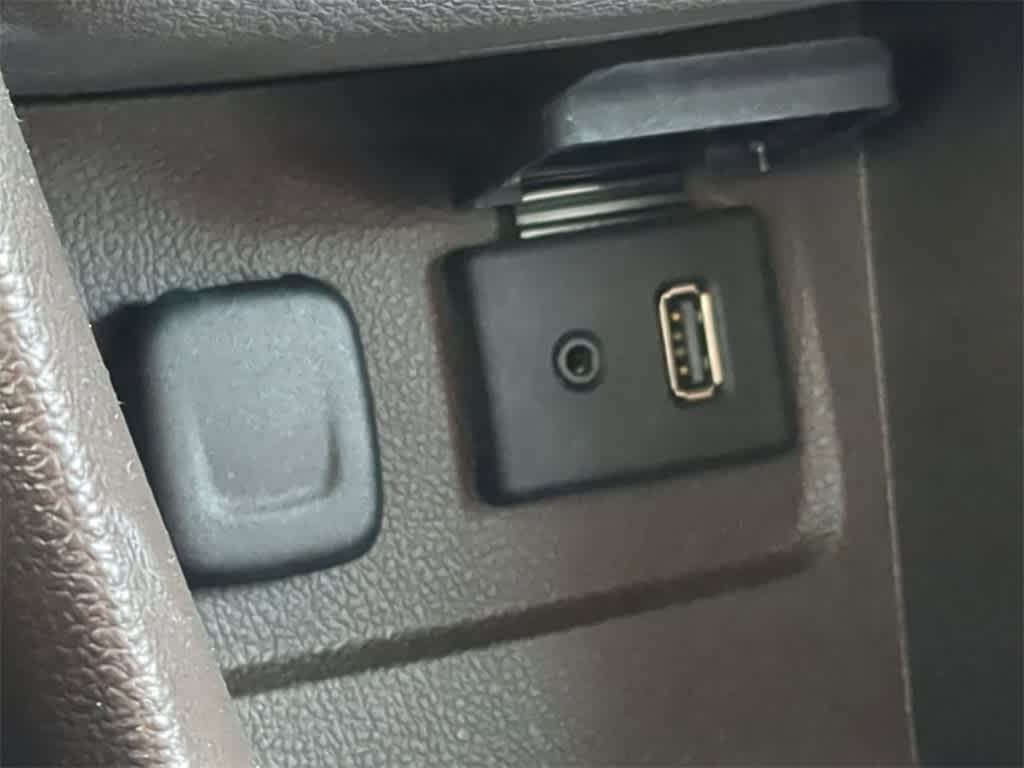 Thumbnail: 2014 Buick Encore - 33