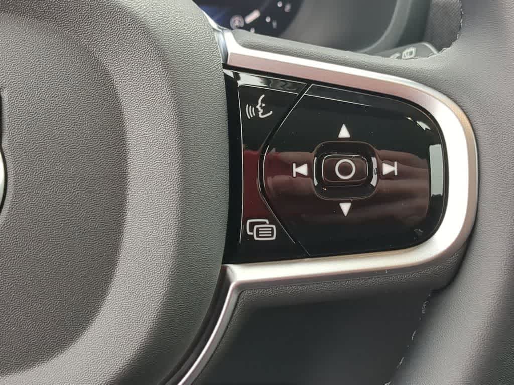 Thumbnail: 2026 Volvo XC90 - 23