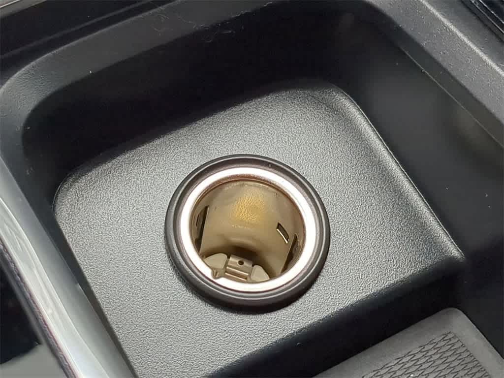 Thumbnail: 2026 Volvo XC60 - 29