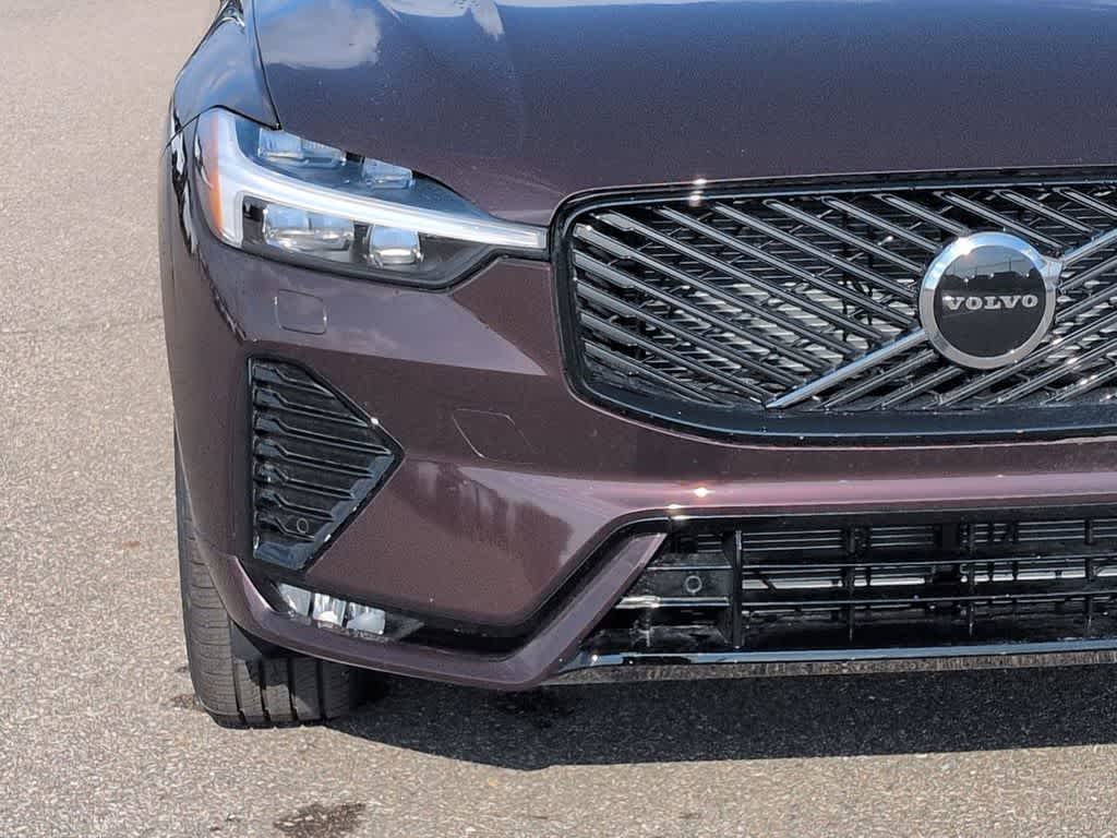 Thumbnail: 2026 Volvo XC60 - 10