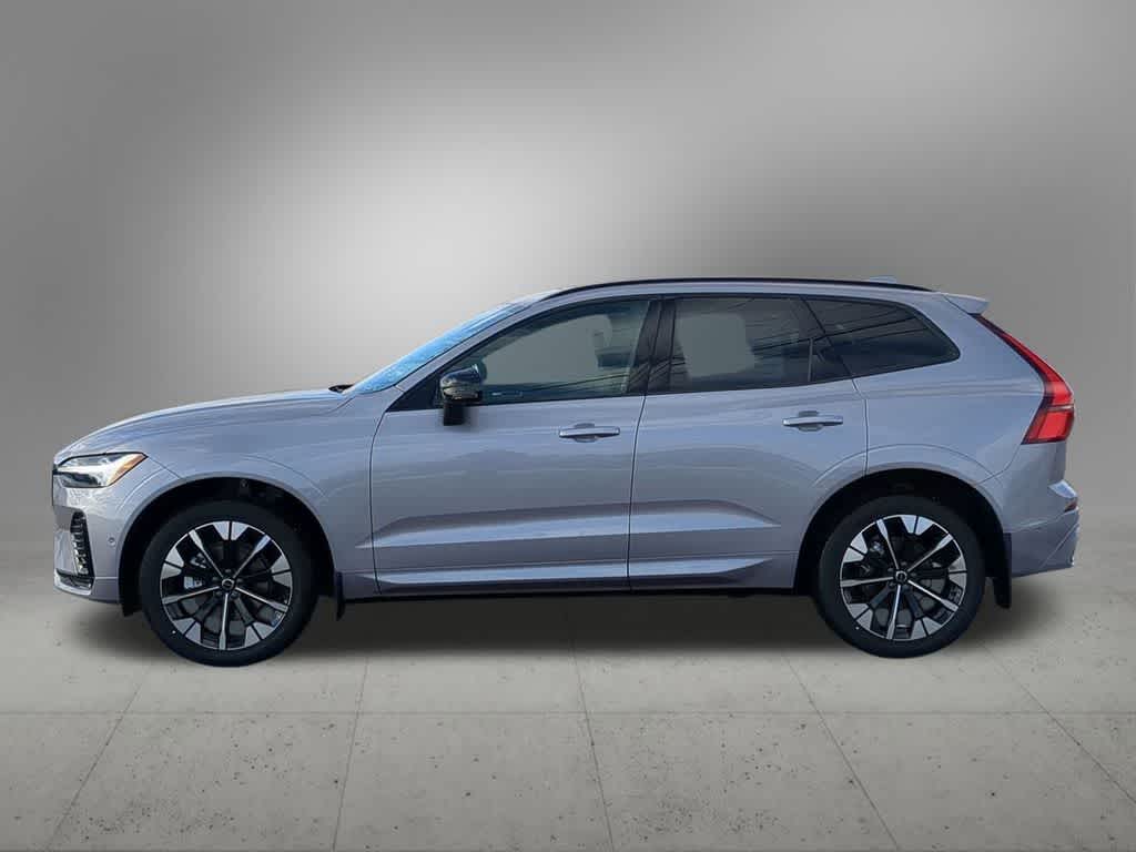 Thumbnail: 2026 Volvo XC60 - 3