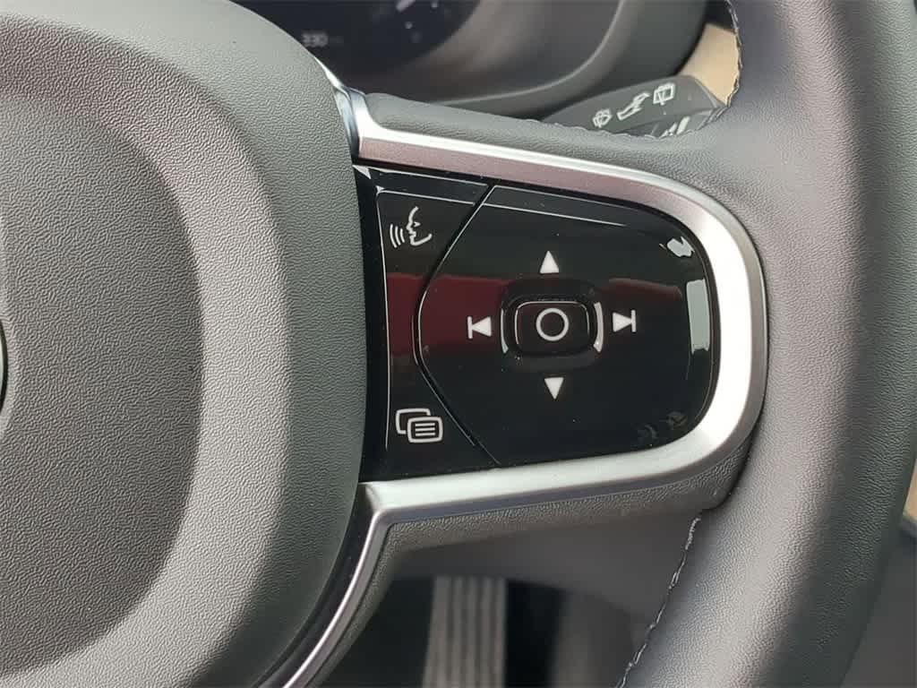 Thumbnail: 2026 Volvo XC60 - 23