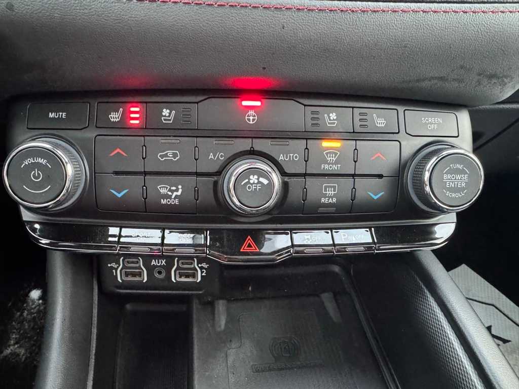 Thumbnail: 2023 Dodge Durango - 16