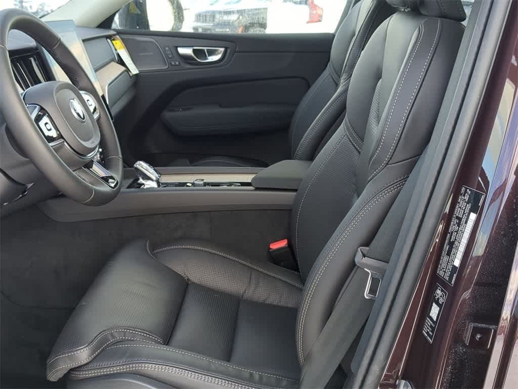 Thumbnail: 2026 Volvo XC60 - 15