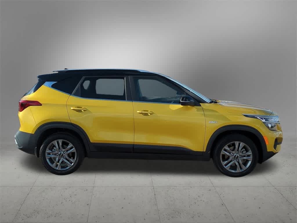 Thumbnail: 2022 Kia Seltos - 7