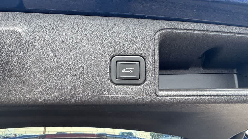 Thumbnail: 2022 GMC Terrain - 14