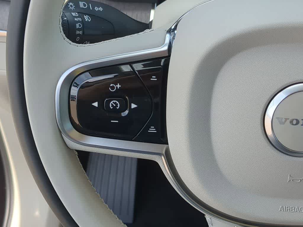Thumbnail: 2026 Volvo XC90 - 22