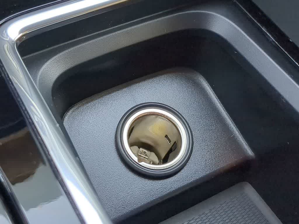 Thumbnail: 2026 Volvo XC60 - 29