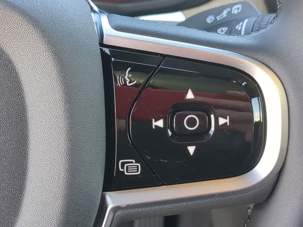 Thumbnail: 2026 Volvo XC60 - 23