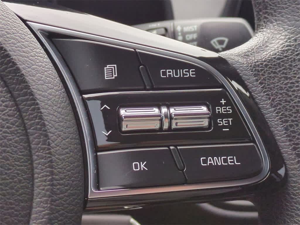 Thumbnail: 2020 Kia Forte - 23