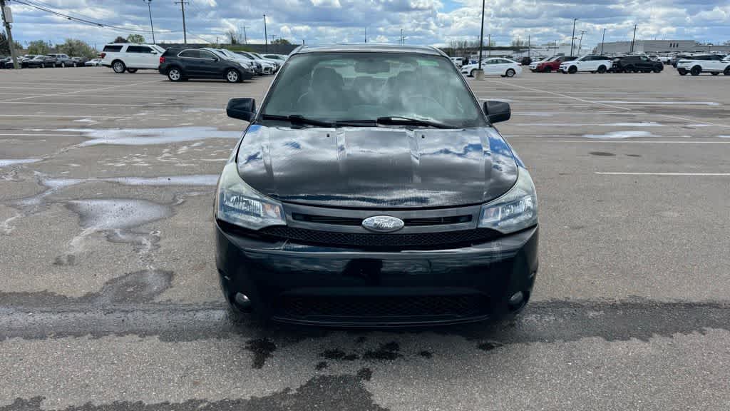Thumbnail: 2010 Ford Focus - 2