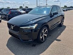 2023 Volvo XC60 B5 AWD Ultimate Dark I-4 cyl All-Wheel Drive