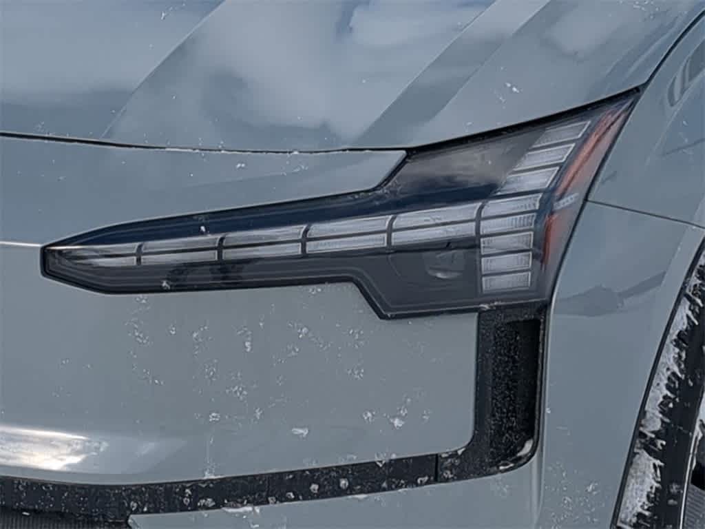 Thumbnail: 2026 Volvo EX30 - 10