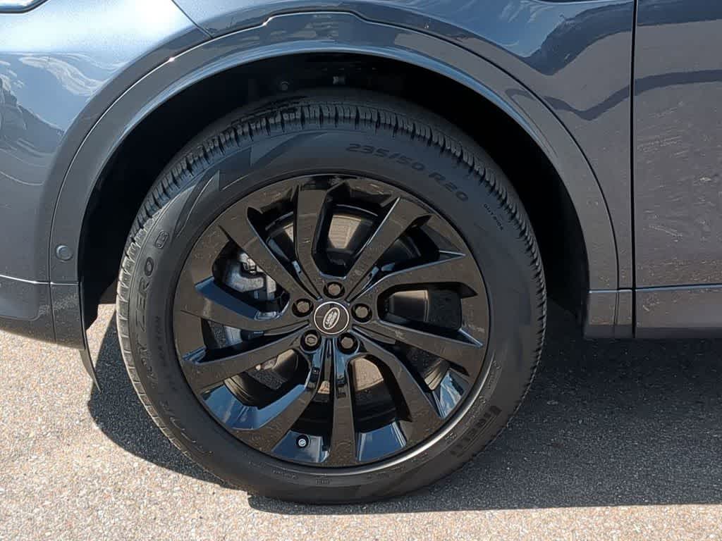 Thumbnail: 2024 Land Rover Discovery Sport - 13