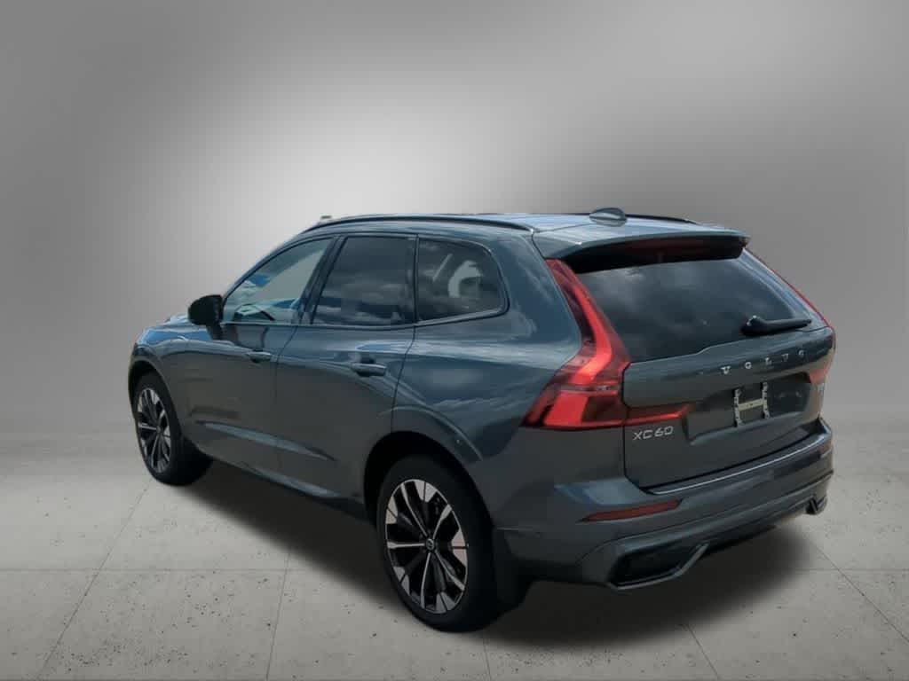 Thumbnail: 2026 Volvo XC60 - 4