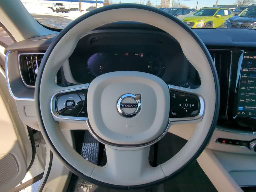 Thumbnail: 2025 Volvo XC60 - 21