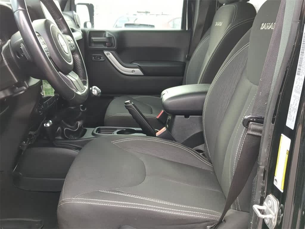 Thumbnail: 2017 Jeep Wrangler - 16