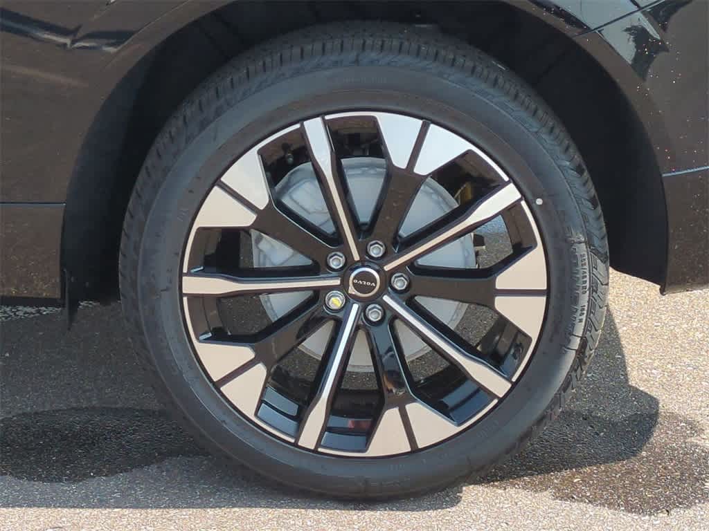 Thumbnail: 2026 Volvo XC60 - 13