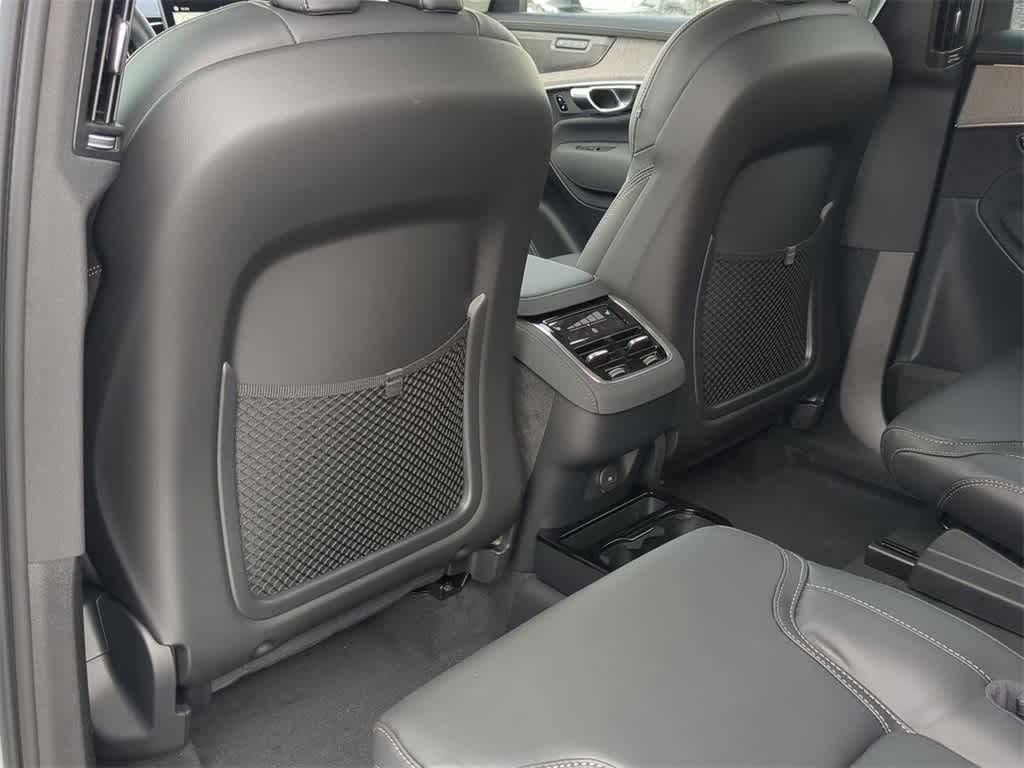 Thumbnail: 2026 Volvo XC90 - 17