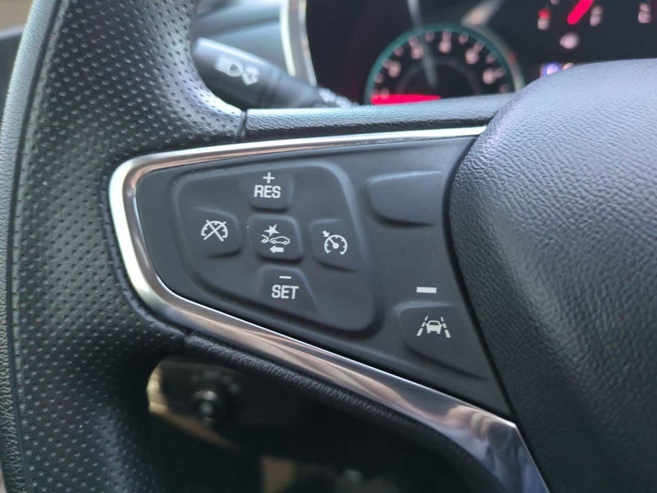 2020 Chevrolet Equinox LT 23